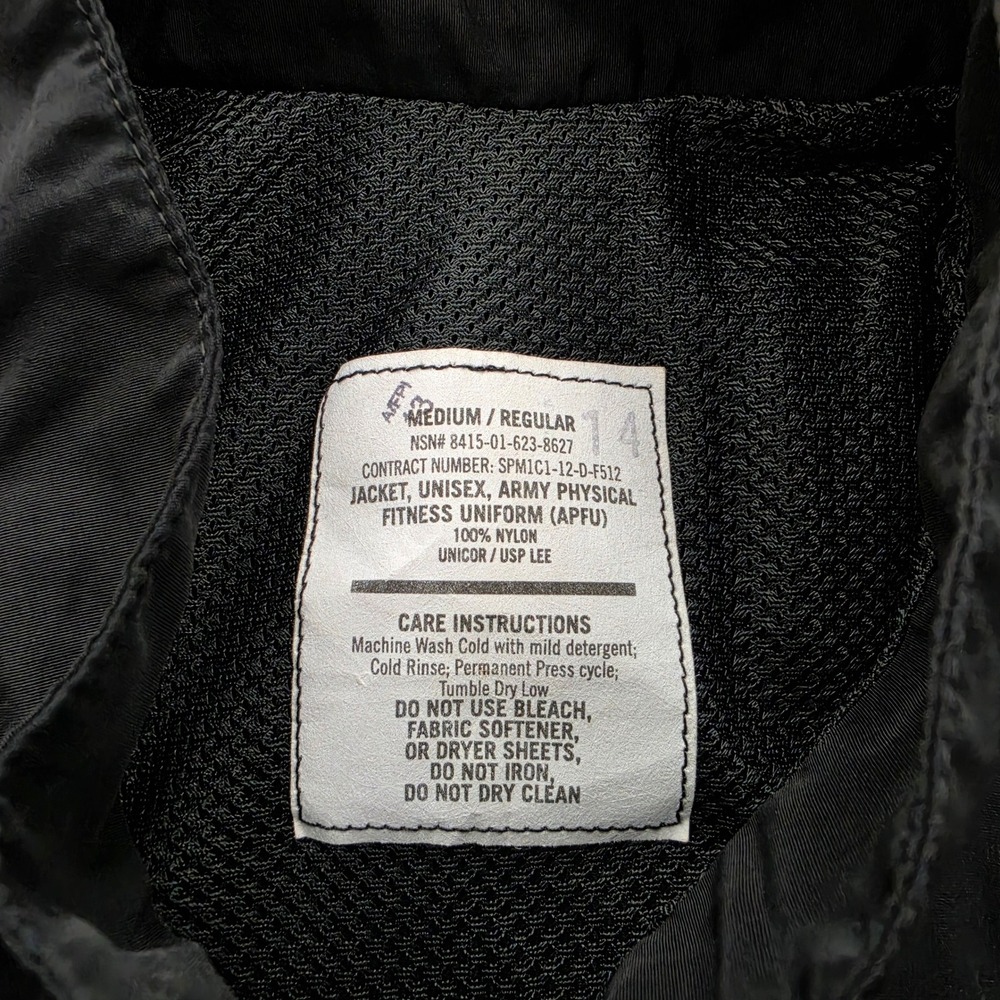 US Army APFU Physical Fitness Uniform Track Jacket Mens Medium Black Full Zip - Picture 8 of 9